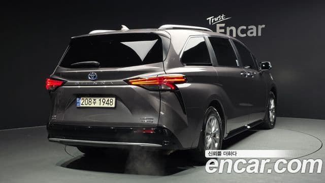 Toyota Sienna 4th Gen 2
