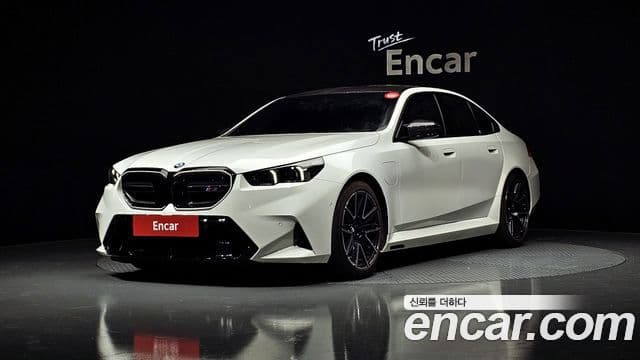 BMW M5 (G90)