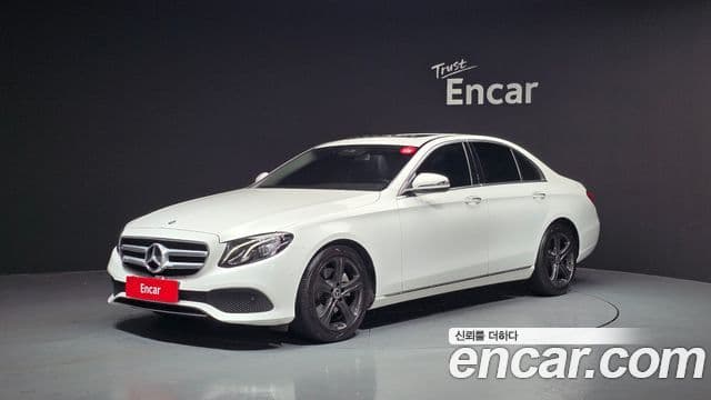 Mercedes-Benz E-Class W213 1