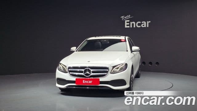 Mercedes-Benz E-Class W213 3