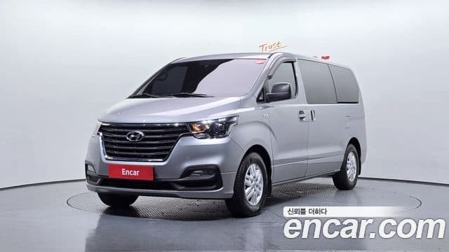 Hyundai The New Grand Starex