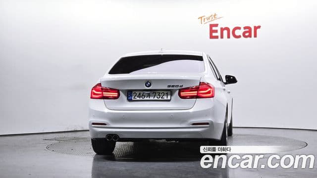 BMW 3 Series (F30) 4