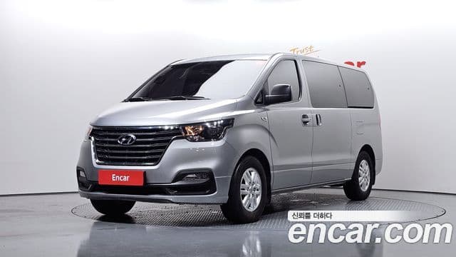 Hyundai The New Grand Starex 1
