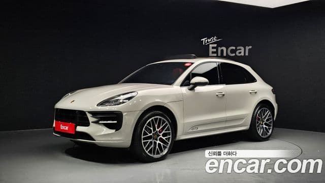 Porsche Macan 1