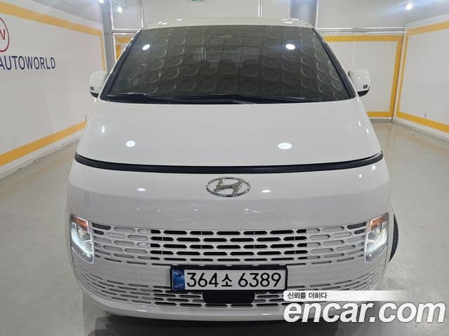 Hyundai Staria
