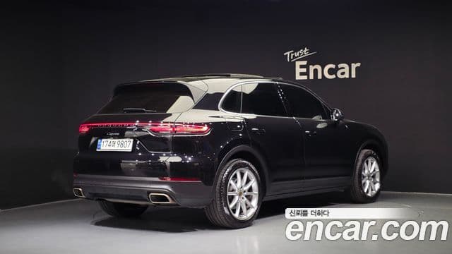 Porsche Cayenne (PO536) 2