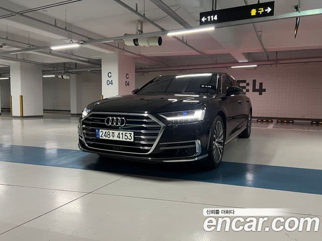 Audi A8 (D5)