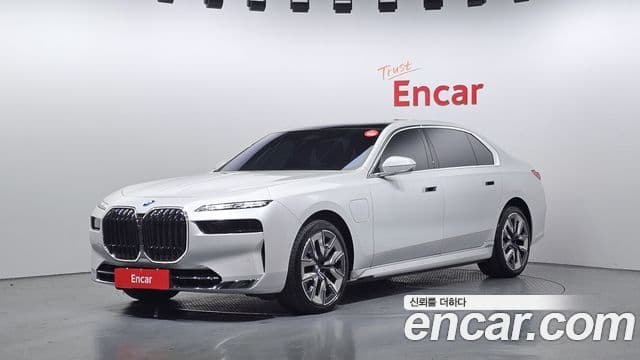 BMW 7 Series (G70)