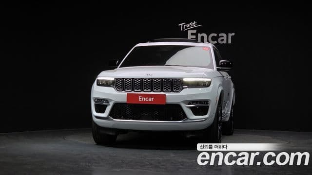 Jeep Grand Cherokee (WL) 3