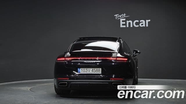 Porsche Panamera (971) 4