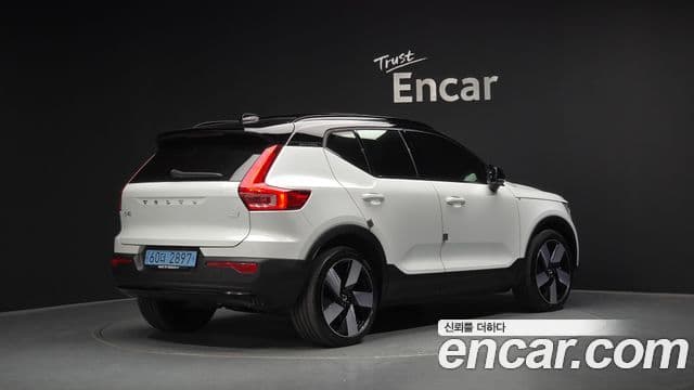 Volvo XC40 Recharge 2