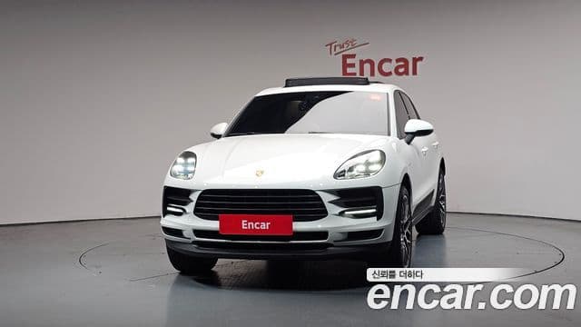 Porsche Macan 3