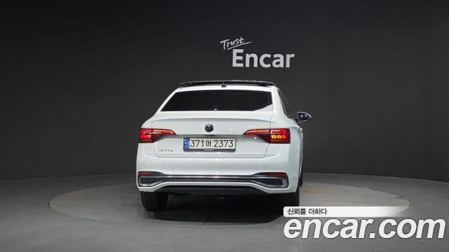 Volkswagen Jetta 7th Gen 4