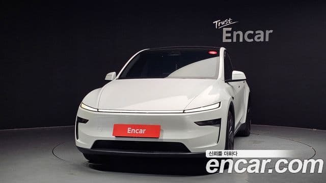 Tesla Model Y 3