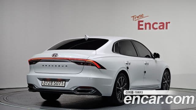 Hyundai The New Grandeur IG 2