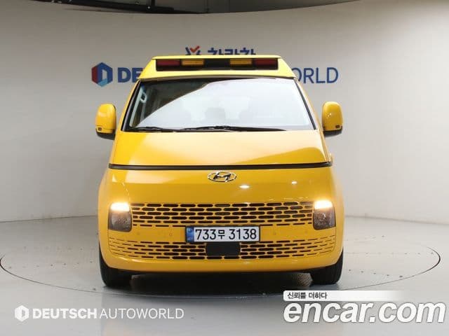Hyundai Staria