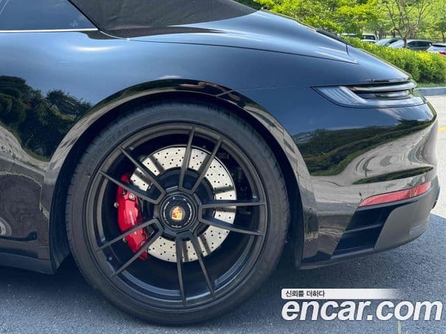 Porsche 911 (992) 4
