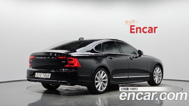 Volvo S90 2