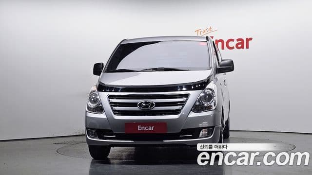 Hyundai Grand Starex 3