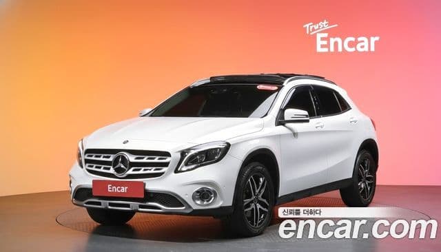 Mercedes-Benz GLA-Class X156