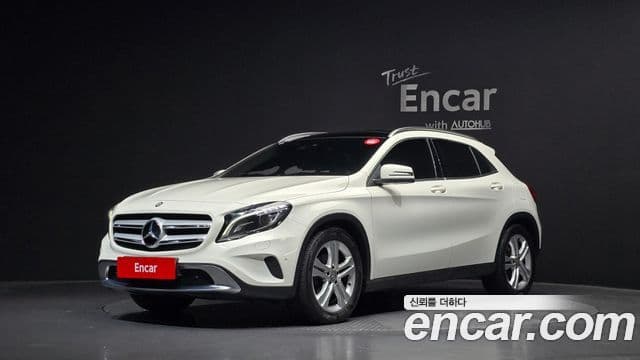 Mercedes-Benz GLA-Class X156