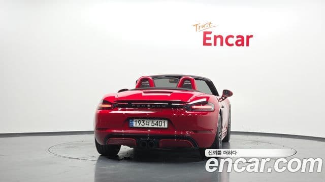 Porsche 718 Boxster 4