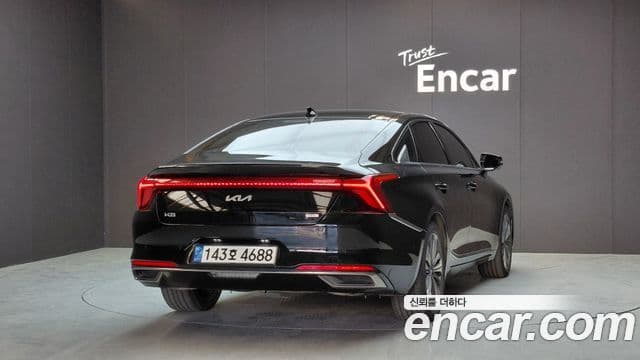 Kia K8 Hybrid 4