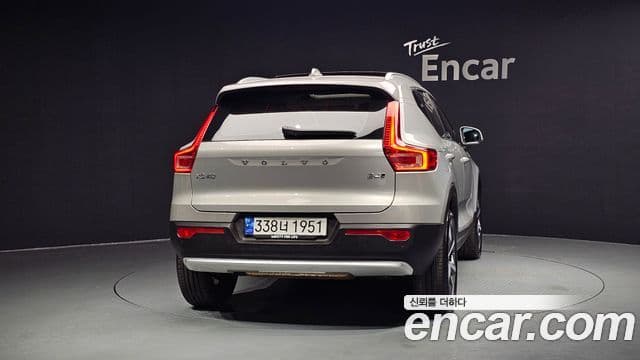 Volvo XC40 4