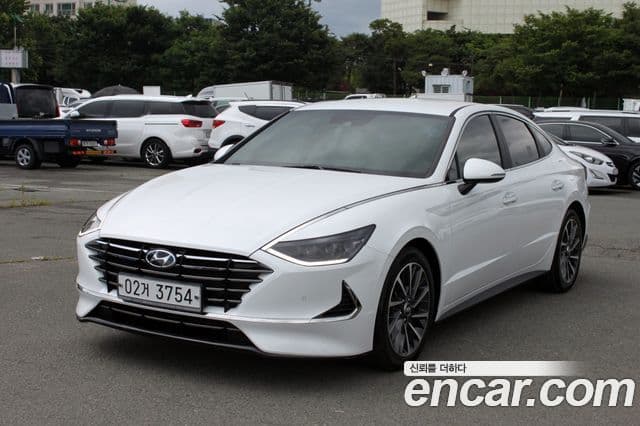 Hyundai Sonata (DN8)