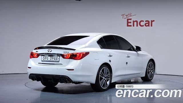Infiniti Q50 2