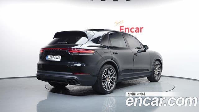 Porsche Cayenne (PO536) 2