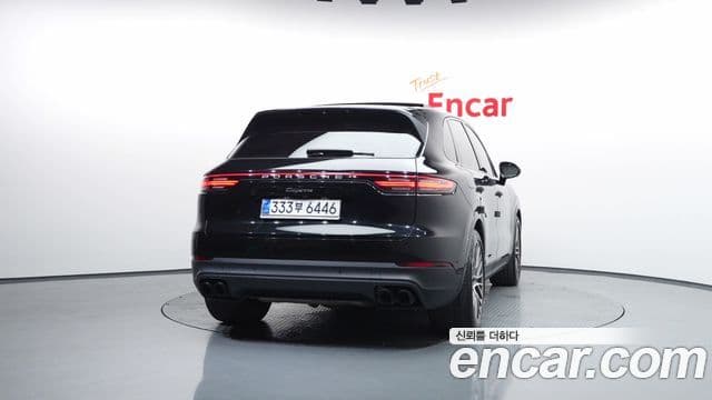 Porsche Cayenne (PO536) 4