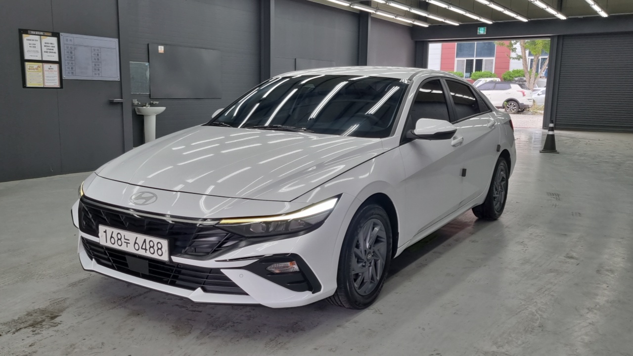 Hyundai The New Avante (CN7)