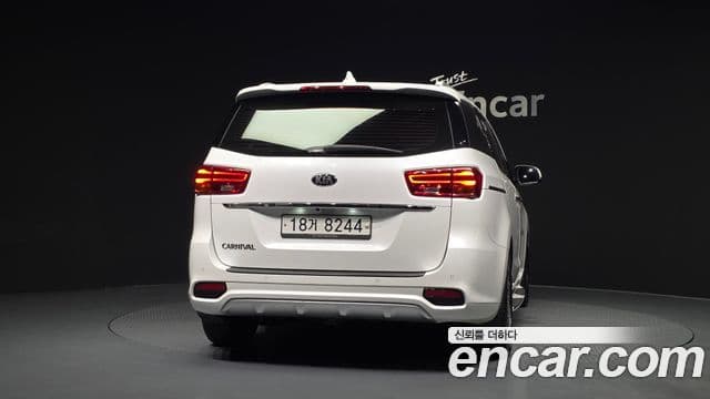 Kia The New Carnival 4