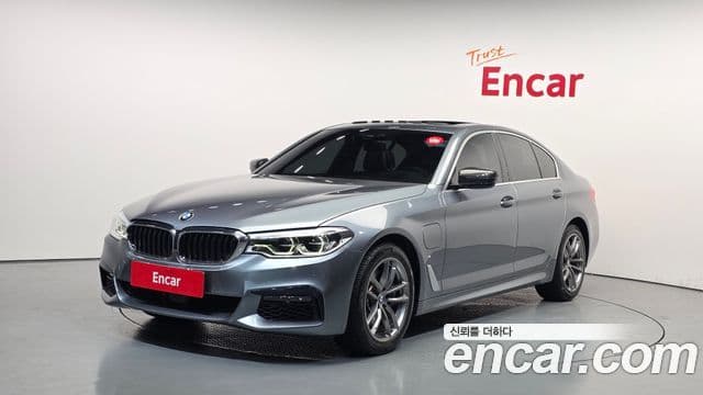BMW 5 Series (G30)