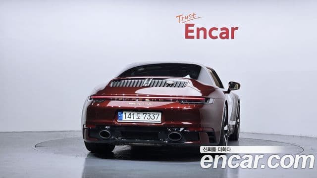 Porsche 911 (992) 4