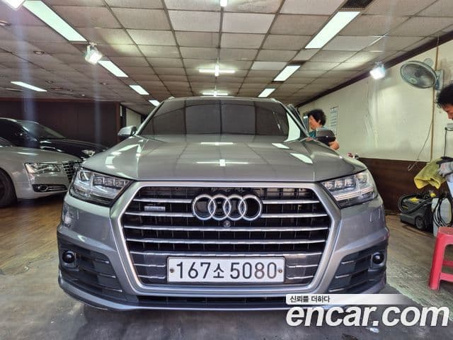 Audi Q7 (4M)