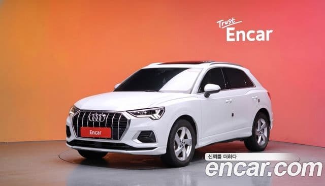 Audi Q3 (F3)