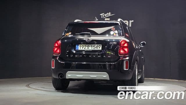 MINI Cooper Countryman 4