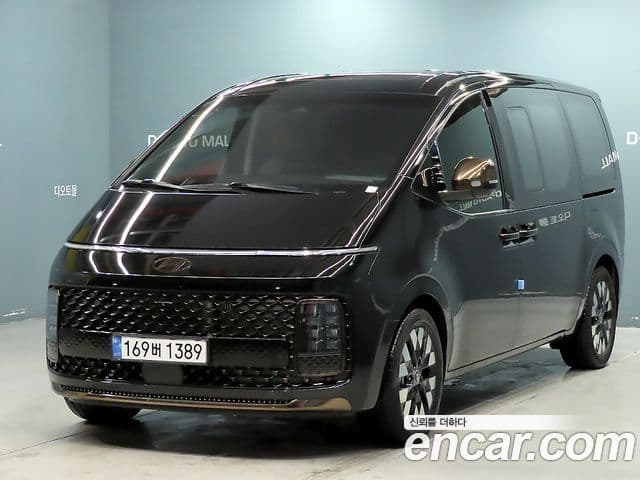 Hyundai Staria