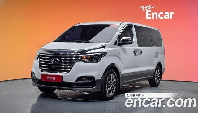 Hyundai The New Grand Starex