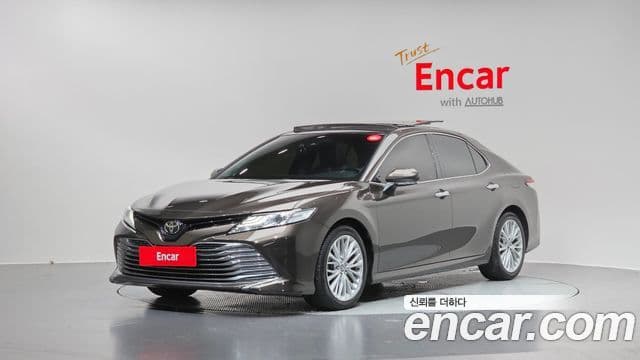 Toyota Camry (XV70)
