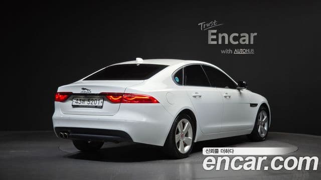 Jaguar XF (X260) 2