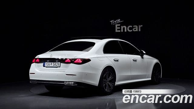 Mercedes-Benz E-Class W214 2