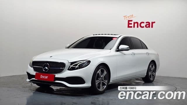 Mercedes-Benz E-Class W213 1