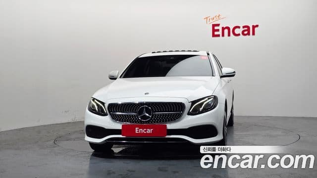 Mercedes-Benz E-Class W213 3