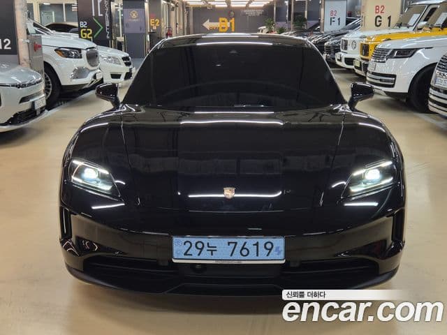 Porsche Taycan 2