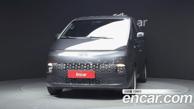Hyundai Staria 3