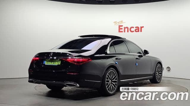 Mercedes-Benz S-Class W223 2