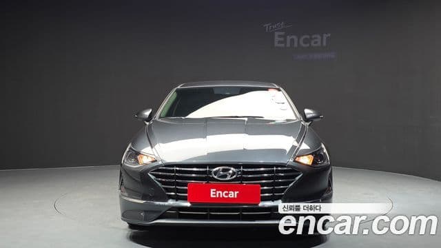 Hyundai Sonata (DN8) 3